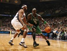 开云体育app-跨界巅峰对决，76人欧冠淘汰赛上演惊天逆转，力克北京队夺焦点战胜利