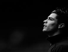 开云官网-东契奇压哨绝杀撕裂夜空，快船烈火焚城开拓者防线