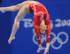 开云体育官方网站-冰火交锋，F1阿布扎比决战与凯尔特人横扫之战的双重奏