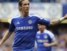 开云体育中国-同场竞技的双重奏，足球的协奏与羽毛球的独白