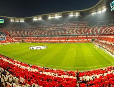 开云体育中国-双星闪耀，当诺坎普的鏖战遇见NBA的传奇三分线