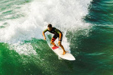 开云体育中国-团队碾压与孤星闪耀，东京球台上两种胜利的对话