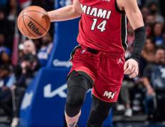 开云官方app入口-DFM横扫BLG，Doinb操刀奇招英雄翻盘激烈交锋小组赛，强势挺进下一轮