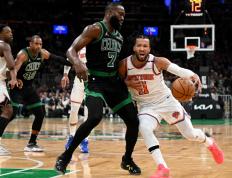 开云体育平台APP-包含步行者逆转击败开拓者，重返前四的词条