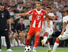 开云平台-拜仁慕尼黑坐稳榜首位置，冠军奖杯在望