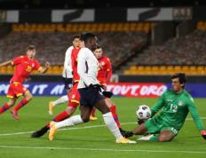 开云体育-阿尔巴尼亚队在主场逐鹿意大利，劲旅对话