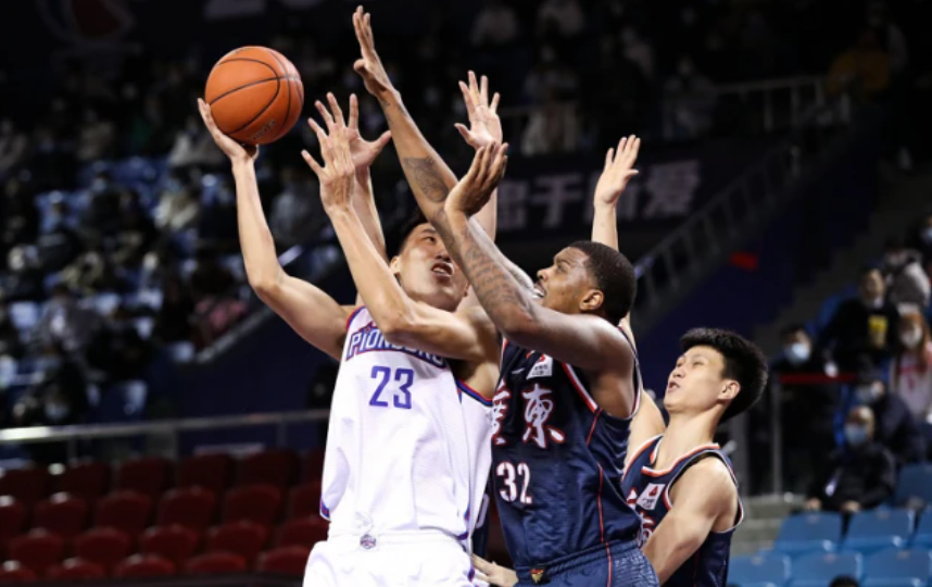 开云体育中国-包含黑龙江FC外援两连斩，帮助球队获胜的词条