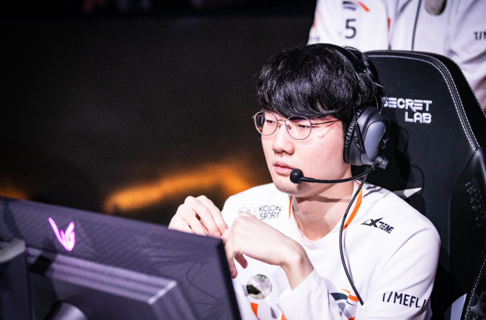 开云体育中国-关于FLY绝杀HLE，Tarzan关键团战开团秒人宿敌对决四强赛，锁定晋级资格的信息