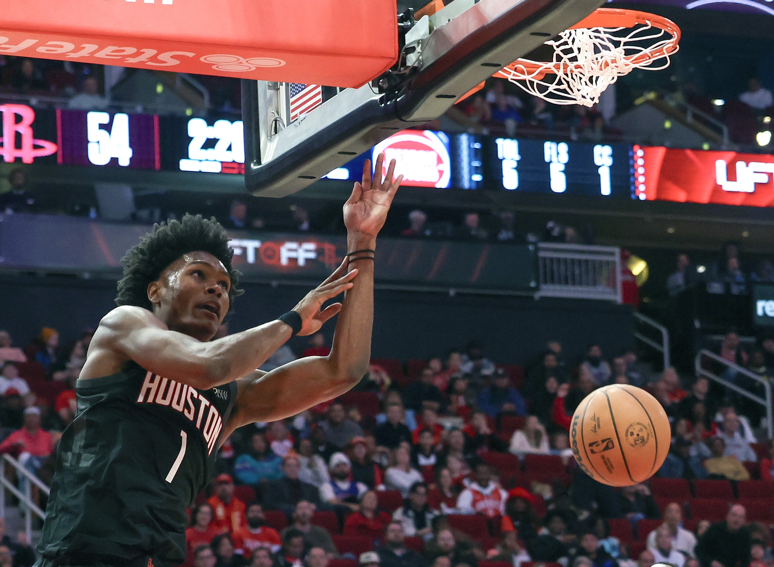 开云体育app-猛龙战胜篮网，范弗利特再次绝杀