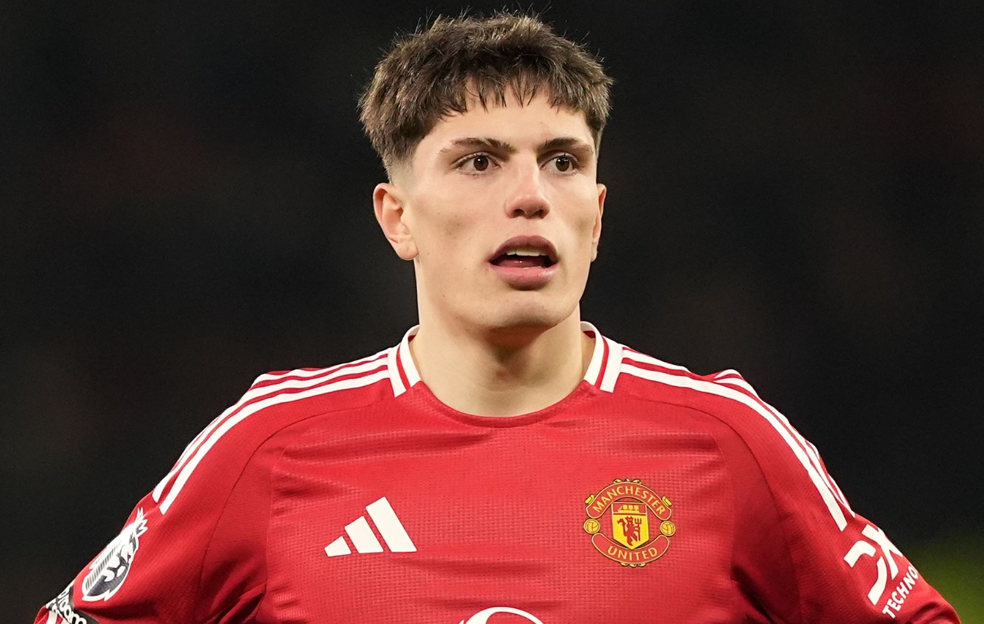 开云官方app入口-切尔西陷危机，蓝军卫冕前路崎岖