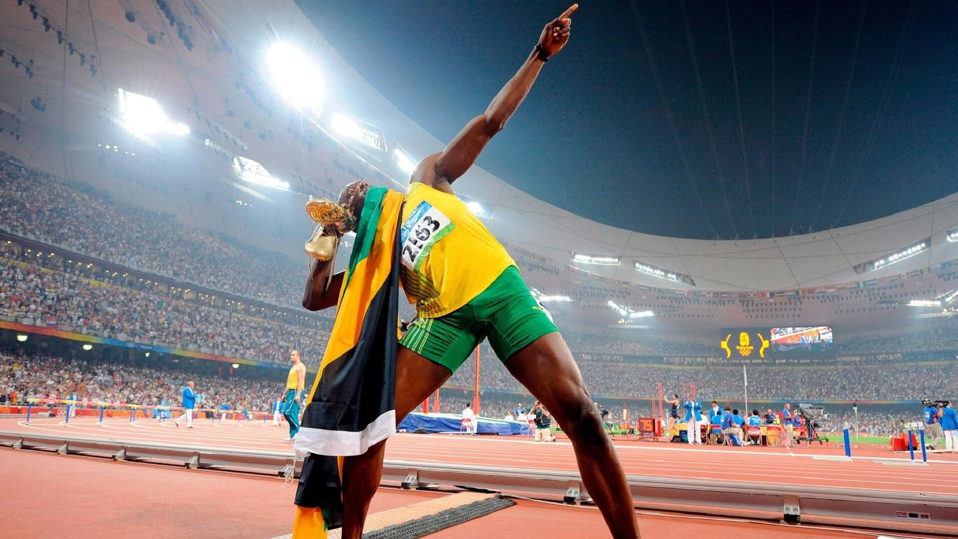 开云平台-欧冠决赛，非洲洪流冲垮希腊堡垒，绿茵场上演文明碰撞史诗