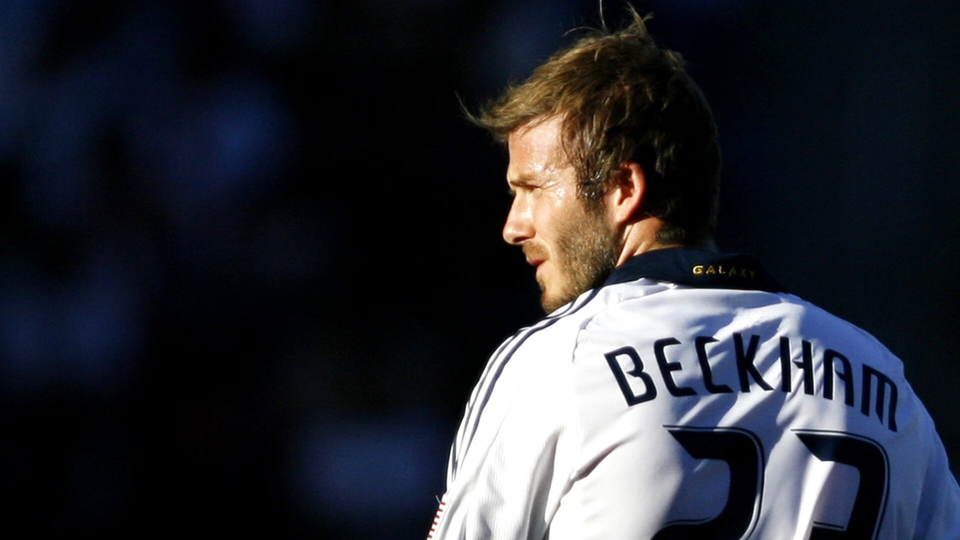 开云体育登录-宿命对决，迈凯伦轻取索伯，佩雷兹诠释何为赛道统治者